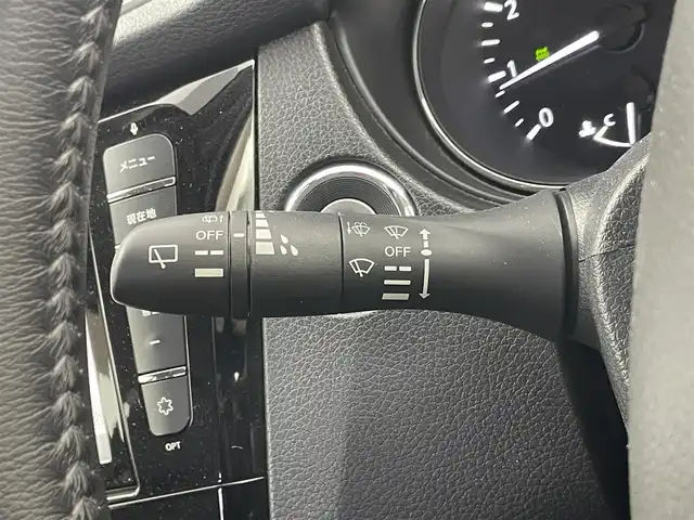 日産 エクストレイル 20X エマージェンシーブレーキ 埼玉県 2017(平29)年 1.8万km ダイヤモンドブラック 4WD 純正８インチナビ　バックカメラ　ビルトインＥＴＣ　ミラーヒーター　カプロンシート　シートヒーター　純正マット　スマートキー　オートライト　ＣＤ　ＤＶＤ　Ｂｌｕｅｔｏｏｔｈ　地デジＴＶ　