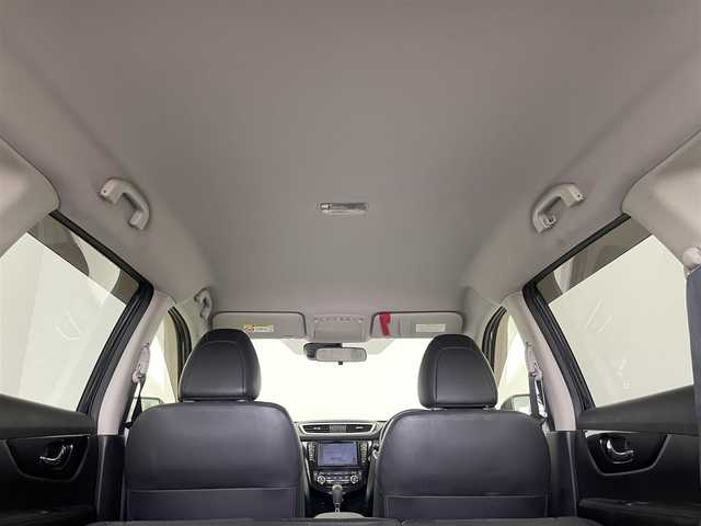 日産 エクストレイル 20X エマージェンシーブレーキ 埼玉県 2017(平29)年 1.8万km ダイヤモンドブラック 4WD 純正８インチナビ　バックカメラ　ビルトインＥＴＣ　ミラーヒーター　カプロンシート　シートヒーター　純正マット　スマートキー　オートライト　ＣＤ　ＤＶＤ　Ｂｌｕｅｔｏｏｔｈ　地デジＴＶ　