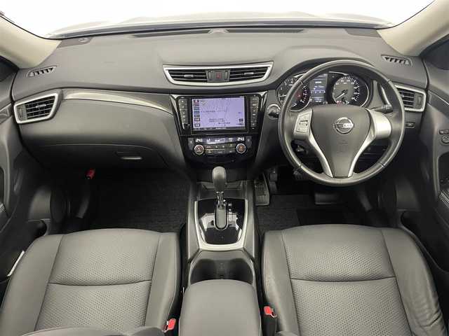 日産 エクストレイル 20X エマージェンシーブレーキ 埼玉県 2017(平29)年 1.8万km ダイヤモンドブラック 4WD 純正８インチナビ　バックカメラ　ビルトインＥＴＣ　ミラーヒーター　カプロンシート　シートヒーター　純正マット　スマートキー　オートライト　ＣＤ　ＤＶＤ　Ｂｌｕｅｔｏｏｔｈ　地デジＴＶ　