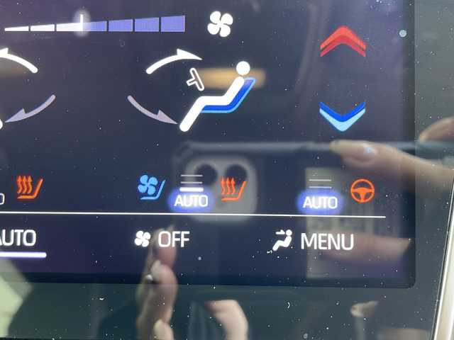トヨタ クラウン ハイブリッド RS アドバンス 愛知県 2019(令1)年 7.4万km ホワイトパールクリスタルシャイン 衝突軽減システム/純正8型ナビ/全方位カメラ/レーダークルーズコントロール/シートヒーター/エアシート/フルセグ/CD DVD/Bluetooth/バックカメラ/パワーシート/ヘッドアップディスプレイ/コーナーセンサー/純正アルミホイール/ETC2.0/ブラインドスポットモニター/パドルシフト/ステアリングヒーター/インテリジェントミラー/オートマチックハイビーム/ドライブレコーダー/ステアリングスイッチ/スマートキー/プッシュスタート