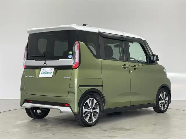 三菱 ｅＫクロススペース G プラスエディション 埼玉県 2021(令3)年 2.4万km 緑／白 純正９インチナビ　マルチアラウンドビューモニター　ＥＴＣ２．０　シートヒーター　衝突軽減　両側パワースライドドア　ハンズフリー　サーキュレーター　ドラレコ　ＬＥＤライト　コーナーセンサー　　地デジ
