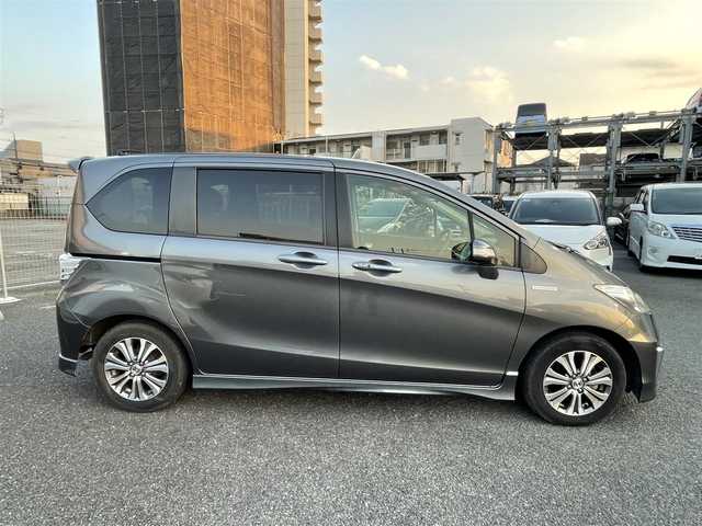 ホンダ フリード ハイブリット ジャストセレクション 埼玉県 2012(平24)年 3.3万km ガンＭ 販売済み/・純正ナビ/・バックカメラ/・両側パワスラ