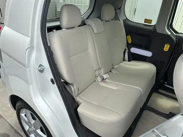 トヨタ スペイド F 静岡県 2014(平26)年 6.2万km ホワイトパールクリスタルシャイン 純正SDナビ(NSZT-W64)/　AM FM CD DVD Bluetooth/LEDオートヘッドライト/片側パワースライドドア/純正15インチアルミホイール/ステアリングスイッチ/スマートキー＆プッシュスタート/ドアバイザー/オートエアコン/純正フロアマット/ISOFIX/フルセグTV/バックモニター/ETC/前後社外ドライブレコーダー
