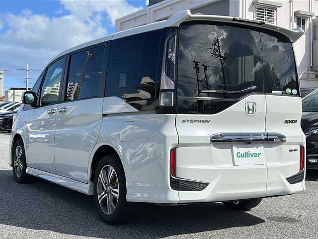 ホンダ ステップワゴン スパーダ eHEV G EXホンダS 沖縄県 2020(令2)年 5.4万km プラチナホワイトパール 純正１０型ナビ/　（ＡＭ／ＦＭ／ＣＤ／ＤＶＤ／ＢＴ）/ホンダセンシング/フルセグＴＶ/バックモニター/クルコン/両側パワスラ/シートヒーター/ＥＴＣ/純正１６ＡＷ/ドラレコ/純正フロアマット/オートライト