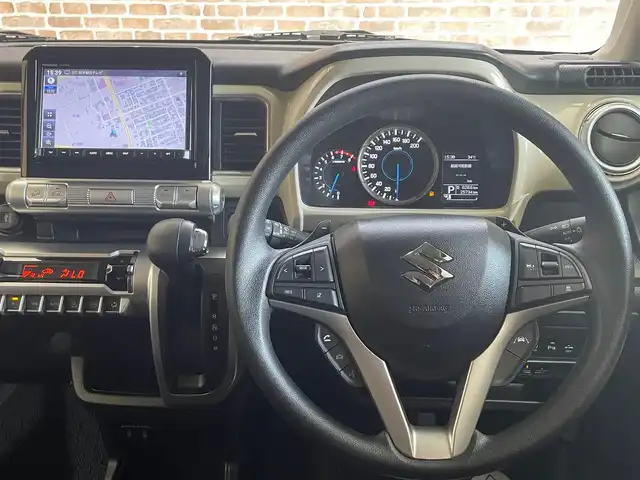スズキ クロスビー HYBRID MV 岩手県 2023(令5)年 2.6万km メロウディープレッドパール/ミネラルグレー2トーン ４WD/ターボ/全方位モニター/スズキセーフティサポート/デュアルカメラブレーキサポート/アダプティブクルーズコントロール/車線逸脱抑制機能/オートハイビーム/ヒルディセントコントロール/誤発進抑制機能/横滑り防止装置/アイドリングストップ/パドルシフト/純正ナビ/フルセグTV/ETC/オートライト/純正17インチアルミホイール