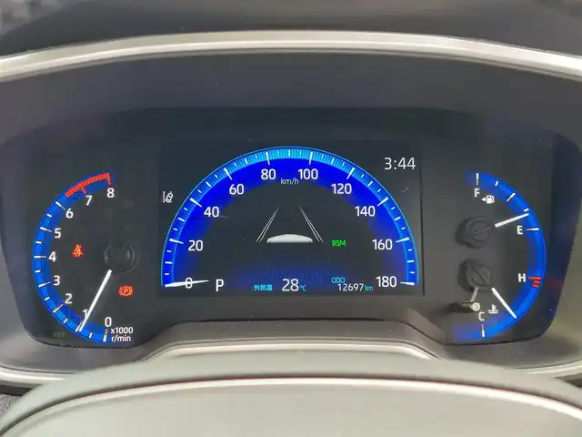 トヨタ カローラ クロス Z 東京都 2023(令5)年 1.3万km プラチナホワイトパールマイカ 純正ナビ/バックカメラ/ビルトインETC/パワーバックドア/シートヒーター/パワーシート/LEDヘッドライト/スマートキー/トヨタセーフティセンス/・プリクラッシュセーフティ/・レーントレーシングアシスト/・レーダークルーズコントロール/・オートマチックハイビーム/・パーキングサポートブレーキ/・ブラインドスポットモニター