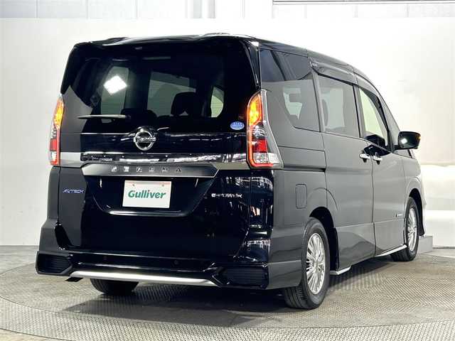 日産 セレナ e-パワー オーテック セーフティPKG 大阪府 2019(平31)年 1.7万km ダイヤモンドブラック ProPILOT 純正ナビ(フルセグ/DVD再生/Bluetooth) 360カメラ デジタルインナーミラー 衝突軽減 レーダークルコン クリアランスソナー パークアシスト シート＆ハンドルヒーター