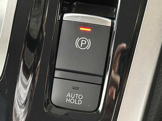 日産 セレナ e-パワー オーテック セーフティPKG 大阪府 2019(平31)年 1.7万km ダイヤモンドブラック ProPILOT 純正ナビ(フルセグ/DVD再生/Bluetooth) 360カメラ デジタルインナーミラー 衝突軽減 レーダークルコン クリアランスソナー パークアシスト シート＆ハンドルヒーター
