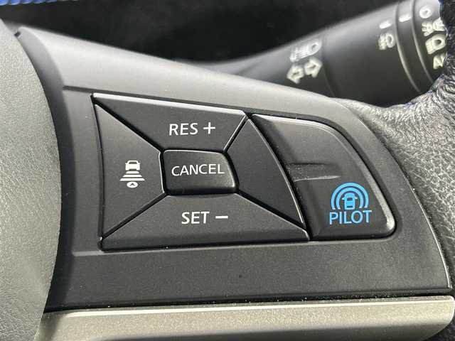 日産 セレナ e-パワー オーテック セーフティPKG 大阪府 2019(平31)年 1.7万km ダイヤモンドブラック ProPILOT 純正ナビ(フルセグ/DVD再生/Bluetooth) 360カメラ デジタルインナーミラー 衝突軽減 レーダークルコン クリアランスソナー パークアシスト シート＆ハンドルヒーター