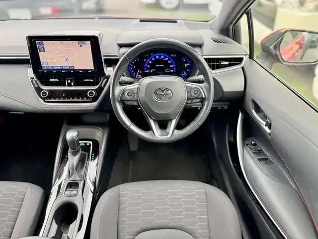 トヨタ カローラ スポーツ ハイブリッドG Z 滋賀県 2018(平30)年 5.3万km スカーレットメタリック 純正9インチフルセグナビ/　フルセグ Bluetooth CD SD AM FM/バックカメラ/ドライブレコーダー前後/ETC/ヘッドアップディスプレイ/Toyota Safety Sense /プリクラッシュセーフティ/レーントレーシングアシスト［LTA］/レーダークルーズコントロール/オートマチックハイビーム［AHB］/ロードサインアシスト［RSA］/車両接近通報装置/ドライブスタートコントロール/スマートキー×2/プッシュスタート/純正18インチアルミ/