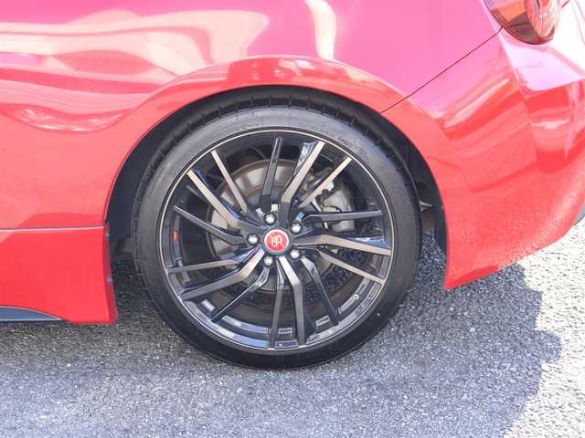 トヨタ ８６ GT 神奈川県 2014(平26)年 7.2万km ライトニングレッド 社外メモリナビ/フルセグテレビ/バックカメラ/プッシュスタート/ETC/モデリスタエアロ/フロント、サイド/社外18インチAW/純正LEDヘッドライト/純正フロアマット/保証書/取説/記録簿(H27/29/R1/3/5)