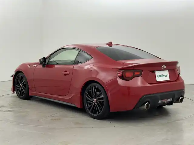 トヨタ ８６ GT 福岡県 2014(平26)年 7.2万km ライトニングレッド モデリスタエアロ　/社外ナビ（Ｂｌｕｅｔｏｏｔｈ，フルセグＴＶ）　/バックカメラ　/ＥＴＣ　/横滑り防止　/プッシュスタート　/スマートキー　/純正フロアマット　/オートライト　/社外１８インチアルミホイール　/６ＭＴ/GReddy車高調/TOM`ｓリアテールランプ