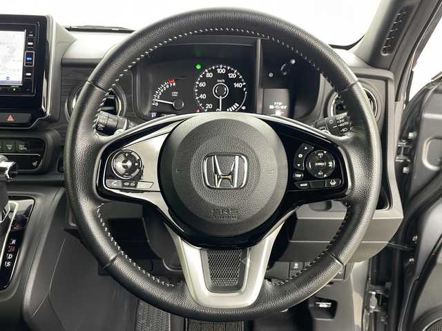 ホンダ Ｎ ＯＮＥ プレミアム ツアラー 道央・札幌 2020(令2)年 3.7万km シャイニンググレーM ・4WD/・純正SDナビ　CD DVD TV BT/・バックカメラ/・ホンダセンシング/・路外逸脱抑制システム/・衝突軽減ブレーキ/・プッシュスタート/・スマートキー/・パドルシフト/・シートヒーターDN席/・ミラーヒーター/・オートライト/・LEDヘットライト/・LEDフォグ/・パーキングセンサー/・横滑り防止装置