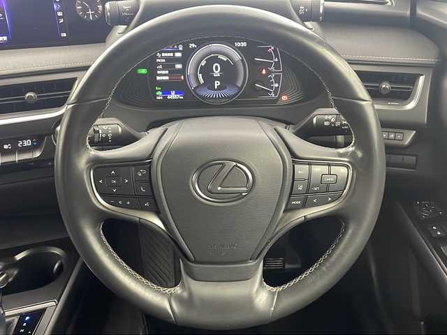 レクサス ＵＸ 250h 栃木県 2020(令2)年 4.5万km ソニックチタニウム 純正ナビ/（フルセグ/BT/CD/DVD/AM/FM)/バックカメラ/プリクラッシュセーフティ/車線逸脱警報機能/先行車発進お知らせ機能/パーキングサポートブレーキ/レーダークルーズコントロール/クリアランスソナー/ETC2.0/ドライブレコーダー/電格ウィンカーミラー/純正LEDヘッドライト/オートライト/保証書/取扱説明書