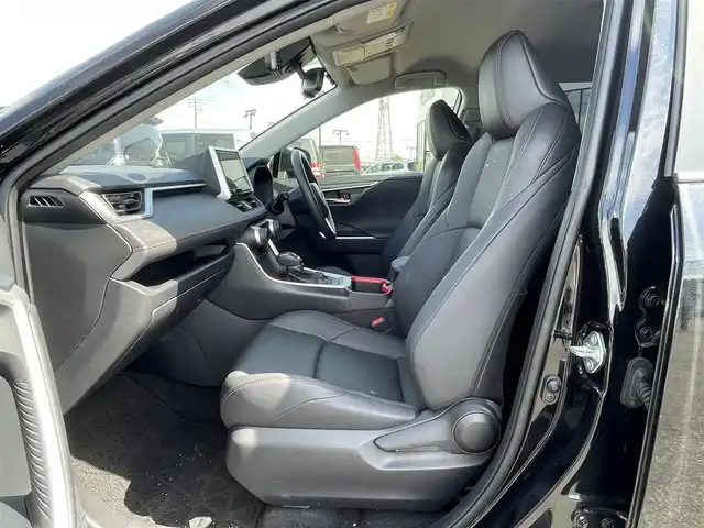 トヨタ ＲＡＶ４ アドベンチャー オフロードPKG 道央・札幌 2022(令4)年 3.6万km アティチュードブラックマイカ ４WD/ワンオーナー/寒冷地仕様/純正ディーラーOPナビ/AM/FM/BT/SD/フルセグ/トヨタセーフティセンス/衝突被害軽減ブレーキ/横滑り防止装置/レーダークルーズコントロール/レーンキープアシスト/ダウンヒルアシストコントロール/クリアランスソナー/ブラインドスポットモニター/ECOMODE/SPORTMODE/SNOWMODE/D席パワーシート/メモリーシート/前席シートヒーター/前席エアシート/レザーシート/革巻きステアリング/ステアリングリモコン/ハンドルヒーター/電動パーキング/ブレーキホールド/自動防眩ミラー/MTモード付AT/プッシュスタート/スマートキー/LEDヘッドライト/フォグランプ/オートライト/オートハイビーム/電動格納ミラー/ウィンカーミラー/純正フロアマット/ドアバイザー/スペアキー