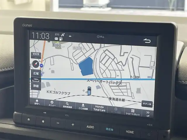 ホンダ ステップワゴン スパーダ eHEV 熊本県 2023(令5)年 0.9万km クリスタルブラックパール 純正8インチナビ/(Bluetooth/CD/DVD/USB/SD/フルセグTV)/ホンダセンシング/・衝突軽減ブレーキ（CMBS）/・誤発進抑制機能/・後方誤発進抑制機能/・近距離衝突軽減ブレーキ/・歩行者事故低減ステアリング/・路外逸脱抑制機能/・渋滞追従機能付アダプティブクルーズコントロール/・車線維持支援システム（LKAS）/・トラフィックジャムアシスト（渋滞運転支援機能）/・先行車発進お知らせ機能/・標識認識機能/・オートマチックハイビーム/・アダプティブドライビングビーム/バックカメラ/クリアランスソナー/ブラインドスポットインフォメーション/LEDヘッドライト/両側パワースライドドア/パワーバックドア/ハーフレザーシート/D/Nシートヒーター/二列目オットマン/電動パーキングブレーキ/オートブレーキホールド/パドルシフト/純正フロアマット/ドアバイザー/プッシュスタート/スマートキー/ステアリングリモコン