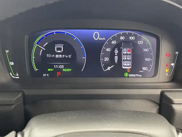 ホンダ ステップワゴン スパーダ eHEV 熊本県 2023(令5)年 0.9万km クリスタルブラックパール 純正8インチナビ/(Bluetooth/CD/DVD/USB/SD/フルセグTV)/ホンダセンシング/・衝突軽減ブレーキ（CMBS）/・誤発進抑制機能/・後方誤発進抑制機能/・近距離衝突軽減ブレーキ/・歩行者事故低減ステアリング/・路外逸脱抑制機能/・渋滞追従機能付アダプティブクルーズコントロール/・車線維持支援システム（LKAS）/・トラフィックジャムアシスト（渋滞運転支援機能）/・先行車発進お知らせ機能/・標識認識機能/・オートマチックハイビーム/・アダプティブドライビングビーム/バックカメラ/クリアランスソナー/ブラインドスポットインフォメーション/LEDヘッドライト/両側パワースライドドア/パワーバックドア/ハーフレザーシート/D/Nシートヒーター/二列目オットマン/電動パーキングブレーキ/オートブレーキホールド/パドルシフト/純正フロアマット/ドアバイザー/プッシュスタート/スマートキー/ステアリングリモコン