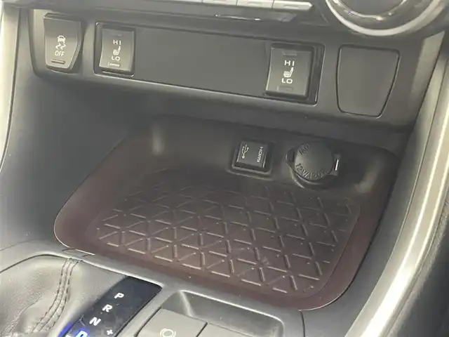 トヨタ ＲＡＶ４ G Zパッケージ 茨城県 2019(令1)年 1.8万km ホワイトパールクリスタルシャイン 純正ナビ/Bluetooth/フルセグ/radio/CD/DVD//バックカメラ/サンルーフ(OP)/TRDエアロ/F/S/Ru/トヨタセーフティーセンス/・プリクラッシュセーフティー/・レーントレーシングアシスト/・レーダークルーズコントロール/・オートマチックハイビーム/・ロードサインアシスト/ドラレコ/ブラインドスポットモニター/ETC/D席パワーシート/D+N席シートヒーター/デジタルインナーミラー/LEDヘッドライト