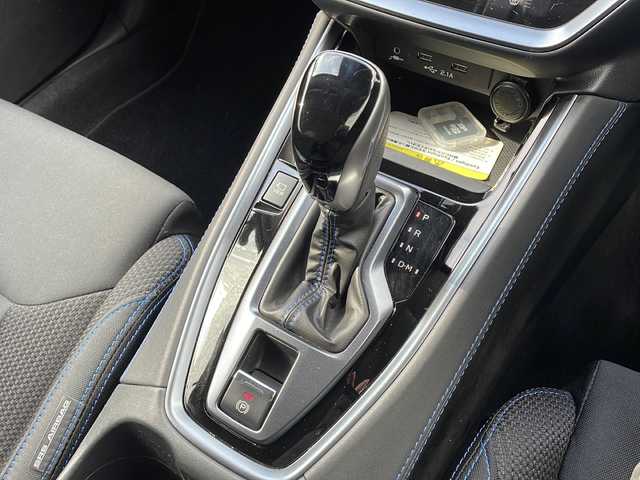 スバル レヴォーグ 1．8GT－H EX 新潟県 2021(令3)年 2.9万km クリスタルホワイトP 純正11.6インチナビ/(uetooth/USB/AppleCarPlay/AndroidAuto)/フルセグTV/アイサイトX/・プリクラッシュブレーキ/・緊急時プリクラッシュステアリング/・後退時ブレーキアシスト/・AT誤発進/誤後進抑制制御/・ツーリングアシスト/・全車速追従機能付クルーズコントロール/・車線逸脱抑制/車線逸脱警報/・ふらつき警報/・先行車発進お知らせ機能/・青信号お知らせ機能/ブラインドスポットモニター/パワーバックドア/ビルトインETC/ドライブレコーダー/D/N席シートヒーター/D/N席パワーシート/パドルシフト/LEDヘッドライト/スマートキー/スペアキー×1/純正18インチアルミホイール/保証書