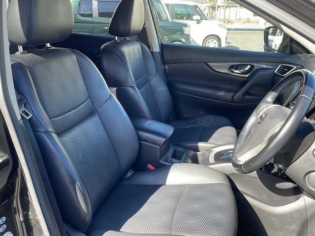 日産 エクストレイル 20X エマージェンシーブレーキ 大阪府 2015(平27)年 9.8万km チタニウムカーキ エマージェンシーブレーキ/純正ナビ/フルセグTV/純正フリップダウンモニター/純正１７インチAW/LEDヘッドライト/フォグランプ/カプロンシート/前席シートヒーター/ルーフキャリア/ウインカーミラー/コーナーセンサー/純正マット/保証書/取扱説明書/スペアキー1本