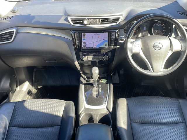 日産 エクストレイル 20X エマージェンシーブレーキ 大阪府 2015(平27)年 9.8万km チタニウムカーキ エマージェンシーブレーキ/純正ナビ/フルセグTV/純正フリップダウンモニター/純正１７インチAW/LEDヘッドライト/フォグランプ/カプロンシート/前席シートヒーター/ルーフキャリア/ウインカーミラー/コーナーセンサー/純正マット/保証書/取扱説明書/スペアキー1本