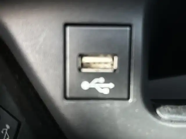 トヨタ Ｃ－ＨＲ G 群馬県 2020(令2)年 4.4万km ブラック/ホワイトパールクリスタルシャイン 2トーン モデリスタエアロ/純正ディスプレイオーディオ/　(AM/FM/TV/BT/USB)/バックカメラ/トヨタセーフティーセンス/プリクラッシュセーフティー/レーンキープアシスト/ブラインドスポットモニター/センタートレース制御機能/ふらつき検知機能/標識認識機能/AUTOハイビーム/ETC2.0/純正フロアマット/純正ドアバイザー/前席シートヒーター/ステアリングリモコン/LEDヘッドライト/LEDフォグライト/足元イルミネーションランプ/取扱説明書/保証書/エンジンスターター