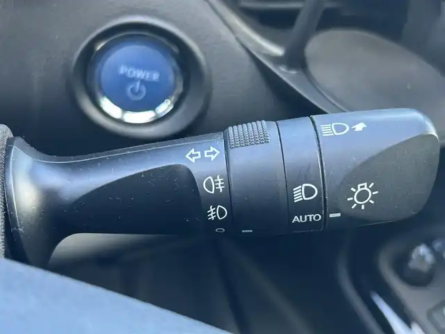 トヨタ Ｃ－ＨＲ G 群馬県 2020(令2)年 4.4万km ブラック/ホワイトパールクリスタルシャイン 2トーン モデリスタエアロ/純正ディスプレイオーディオ/　(AM/FM/TV/BT/USB)/バックカメラ/トヨタセーフティーセンス/プリクラッシュセーフティー/レーンキープアシスト/ブラインドスポットモニター/センタートレース制御機能/ふらつき検知機能/標識認識機能/AUTOハイビーム/ETC2.0/純正フロアマット/純正ドアバイザー/前席シートヒーター/ステアリングリモコン/LEDヘッドライト/LEDフォグライト/足元イルミネーションランプ/取扱説明書/保証書/エンジンスターター