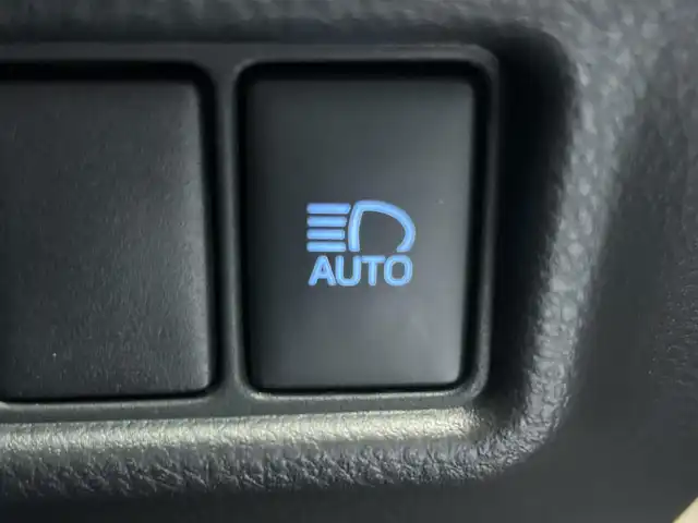 トヨタ Ｃ－ＨＲ G 群馬県 2020(令2)年 4.4万km ブラック/ホワイトパールクリスタルシャイン 2トーン モデリスタエアロ/純正ディスプレイオーディオ/　(AM/FM/TV/BT/USB)/バックカメラ/トヨタセーフティーセンス/プリクラッシュセーフティー/レーンキープアシスト/ブラインドスポットモニター/センタートレース制御機能/ふらつき検知機能/標識認識機能/AUTOハイビーム/ETC2.0/純正フロアマット/純正ドアバイザー/前席シートヒーター/ステアリングリモコン/LEDヘッドライト/LEDフォグライト/足元イルミネーションランプ/取扱説明書/保証書/エンジンスターター