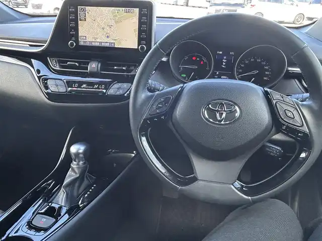 トヨタ Ｃ－ＨＲ G 群馬県 2020(令2)年 4.4万km ブラック/ホワイトパールクリスタルシャイン 2トーン モデリスタエアロ/純正ディスプレイオーディオ/　(AM/FM/TV/BT/USB)/バックカメラ/トヨタセーフティーセンス/プリクラッシュセーフティー/レーンキープアシスト/ブラインドスポットモニター/センタートレース制御機能/ふらつき検知機能/標識認識機能/AUTOハイビーム/ETC2.0/純正フロアマット/純正ドアバイザー/前席シートヒーター/ステアリングリモコン/LEDヘッドライト/LEDフォグライト/足元イルミネーションランプ/取扱説明書/保証書/エンジンスターター