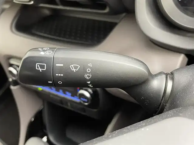 トヨタ ヤリス ハイブリッド G 道央・札幌 2020(令2)年 3.9万km ブラック/アイスピンクメタリック ・ワンオーナー/・４WD/・寒冷地仕様/・純正ディスプレイオーディオ（コネクティッドナビ）/　Miracast/Bluetooth/USB/・バックカメラ/・ビルトインETC/・AC100V/1500W/・トヨタセーフティセンス/　LTA/PCS/PKSB/RSA/　先行車発進告知/後退速度抑制/　クリアランスソナー/・レーダークルーズコントロール/・横滑り防止装置/・EVモード/DRIVEモード/・SOSコール/・オートマチックハイビーム/・オートライト/・LEDヘッドライト/・ヘッドランプレベライザー/・ミラーウィンカー/・オートリトラクタブルミラー/・ミラーヒーター/・純正フロアマット/・プッシュスタート/・スマートキー/・スペアキー/・取/保/・AW付夏タイヤ積込