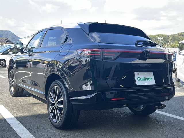 ホンダ ヴェゼル ハイブリッド e:HEV Z PLaYパッケージ 京都府 2024(令6)年 2.4万km クリスタルブラックパール 純正９型インチナビ　/ホンダセンシング　/全方位カメラ　/ガラスルーフ　/クリアランスソナー　/ＥＴＣ２．０　/４ＷＤ　/ブラインドスポットモニター　/禁煙車　/電動ドアリアゲート　/ＬＥＤヘッドライト　/パドルシフト