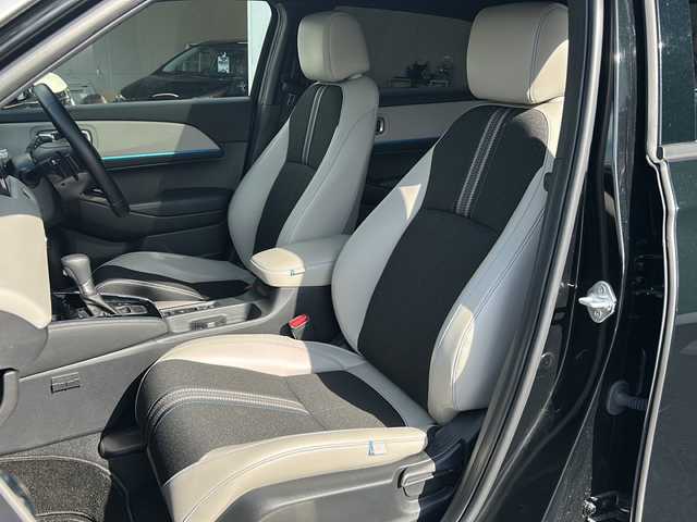 ホンダ ヴェゼル ハイブリッド e:HEV Z PLaYパッケージ 京都府 2024(令6)年 2.4万km クリスタルブラックパール 純正９型インチナビ　/ホンダセンシング　/全方位カメラ　/ガラスルーフ　/クリアランスソナー　/ＥＴＣ２．０　/４ＷＤ　/ブラインドスポットモニター　/禁煙車　/電動ドアリアゲート　/ＬＥＤヘッドライト　/パドルシフト