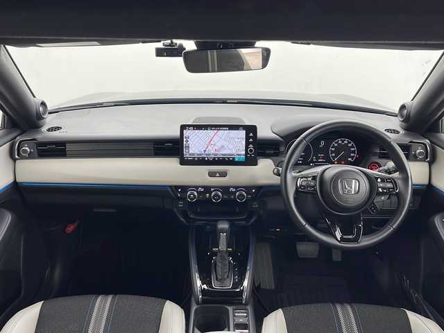 ホンダ ヴェゼル ハイブリッド e:HEV Z PLaYパッケージ 秋田県 2024(令6)年 2.4万km クリスタルブラックパール 4WD/ガラスルーフ/ホンダセンシング/純正メモリナビ/Bluetooth/アラウンドビューモニター　/クリアランスソナー/ブラインドスポットモニター/パワーバックドア/LEDオートライト/革巻きステアリング/ステアリングスイッチ/ダウンヒルアシスト/スマートキー/ETC2.0