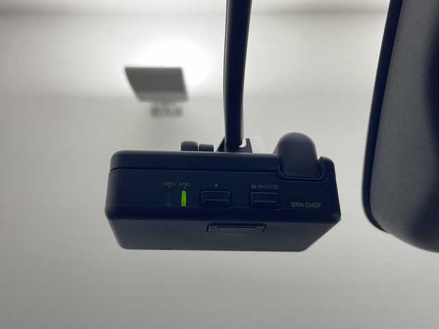 ホンダ ヴェゼル ハイブリッド e:HEV Z PLaYパッケージ 秋田県 2024(令6)年 2.4万km クリスタルブラックパール 4WD/ガラスルーフ/ホンダセンシング/純正メモリナビ/Bluetooth/アラウンドビューモニター　/クリアランスソナー/ブラインドスポットモニター/パワーバックドア/LEDオートライト/革巻きステアリング/ステアリングスイッチ/ダウンヒルアシスト/スマートキー/ETC2.0