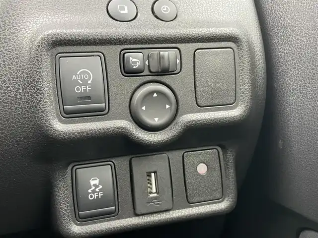 日産 ノート ニスモ 千葉県 2015(平27)年 3万km ダークメタルグレー フルエアロ/純正７インチナビ/Bluetooth/フルセグTV/DVD再生/スーパーチャージャー/LEDヘッドライト/純正フロアマット/ETC/スマートキー