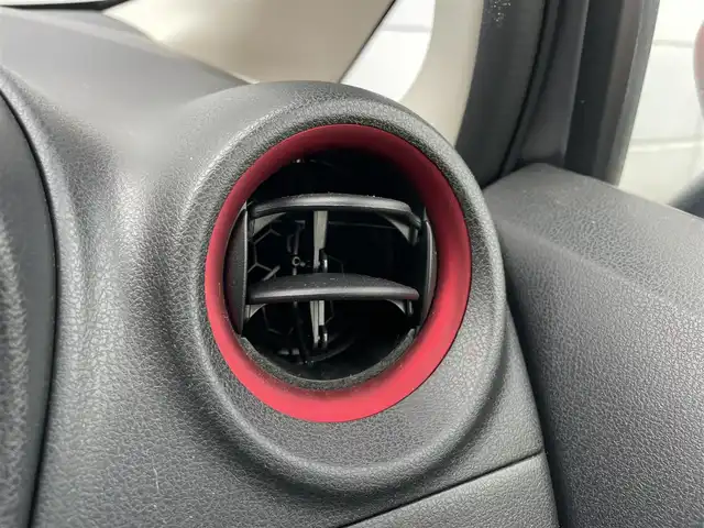 日産 ノート ニスモ 千葉県 2015(平27)年 3万km ダークメタルグレー フルエアロ/純正７インチナビ/Bluetooth/フルセグTV/DVD再生/スーパーチャージャー/LEDヘッドライト/純正フロアマット/ETC/スマートキー