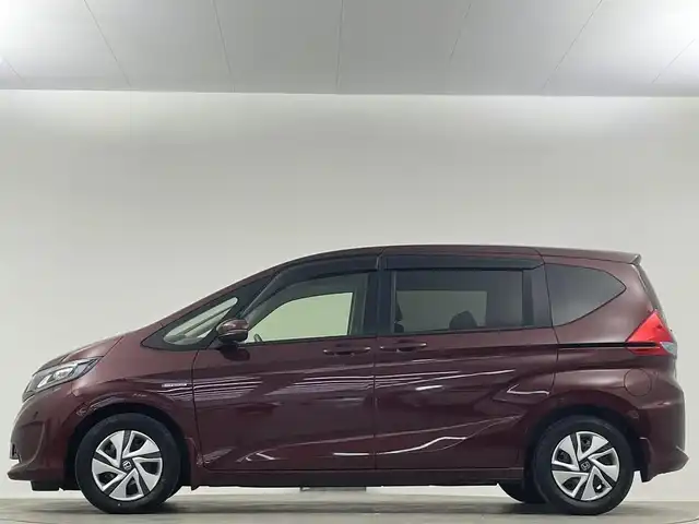ホンダ フリード ハイブリット G ホンダセンシング 埼玉県 2017(平29)年 3.4万km プレミアムディープロッソパール 禁煙　純正ナビ　Ｂカメラ　両衝　衝突軽減　ＥＴＣ　レーダークルーズコントロール　レーンキープアシスト　純正ＬＥＤヘッドライト　ガラスヒーター　Ｂｌｕｅｔｏｏｔｈ　純正フロアマット　スマートキー