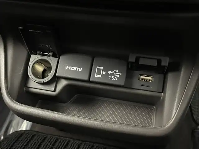 ホンダ フリード ハイブリット G ホンダセンシング 埼玉県 2017(平29)年 3.4万km プレミアムディープロッソパール 禁煙　純正ナビ　Ｂカメラ　両衝　衝突軽減　ＥＴＣ　レーダークルーズコントロール　レーンキープアシスト　純正ＬＥＤヘッドライト　ガラスヒーター　Ｂｌｕｅｔｏｏｔｈ　純正フロアマット　スマートキー