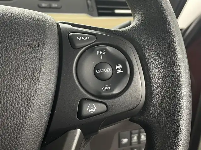 ホンダ フリード ハイブリット G ホンダセンシング 埼玉県 2017(平29)年 3.4万km プレミアムディープロッソパール 禁煙　純正ナビ　Ｂカメラ　両衝　衝突軽減　ＥＴＣ　レーダークルーズコントロール　レーンキープアシスト　純正ＬＥＤヘッドライト　ガラスヒーター　Ｂｌｕｅｔｏｏｔｈ　純正フロアマット　スマートキー