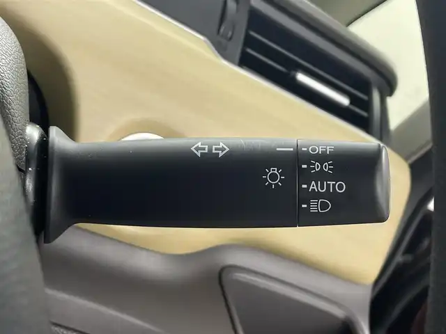 ホンダ フリード ハイブリット G ホンダセンシング 埼玉県 2017(平29)年 3.4万km プレミアムディープロッソパール 禁煙　純正ナビ　Ｂカメラ　両衝　衝突軽減　ＥＴＣ　レーダークルーズコントロール　レーンキープアシスト　純正ＬＥＤヘッドライト　ガラスヒーター　Ｂｌｕｅｔｏｏｔｈ　純正フロアマット　スマートキー