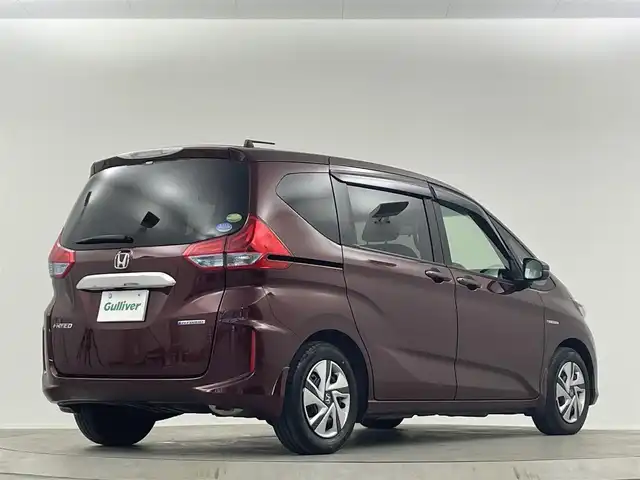 ホンダ フリード ハイブリット G ホンダセンシング 埼玉県 2017(平29)年 3.4万km プレミアムディープロッソパール 禁煙　純正ナビ　Ｂカメラ　両衝　衝突軽減　ＥＴＣ　レーダークルーズコントロール　レーンキープアシスト　純正ＬＥＤヘッドライト　ガラスヒーター　Ｂｌｕｅｔｏｏｔｈ　純正フロアマット　スマートキー