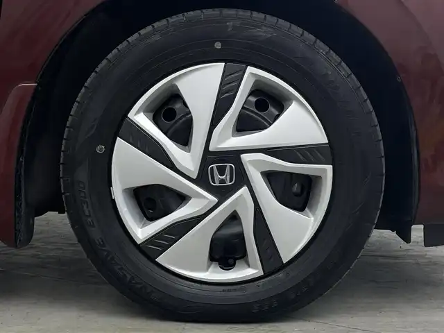 ホンダ フリード ハイブリット G ホンダセンシング 埼玉県 2017(平29)年 3.4万km プレミアムディープロッソパール 禁煙　純正ナビ　Ｂカメラ　両衝　衝突軽減　ＥＴＣ　レーダークルーズコントロール　レーンキープアシスト　純正ＬＥＤヘッドライト　ガラスヒーター　Ｂｌｕｅｔｏｏｔｈ　純正フロアマット　スマートキー