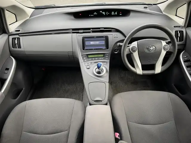 トヨタ プリウス S ツーリングセレクション 愛媛県 2011(平23)年 5.8万km アクアマイカメタリック 登録時走行距離：58069km/ディーラーOP純正ナビ/CD/DVD/BT/フルセグTV/ビルトインETC/バックカメラ/LEDヘッドライト/オートライト/フォグランプ/エンジンスタートボタン/スマートキー/ホワイトペイントアルミホイール/純正フロアマット/AAC