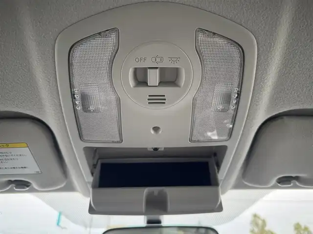 トヨタ プリウス S ツーリングセレクション 愛媛県 2011(平23)年 5.8万km アクアマイカメタリック 登録時走行距離：58069km/ディーラーOP純正ナビ/CD/DVD/BT/フルセグTV/ビルトインETC/バックカメラ/LEDヘッドライト/オートライト/フォグランプ/エンジンスタートボタン/スマートキー/ホワイトペイントアルミホイール/純正フロアマット/AAC