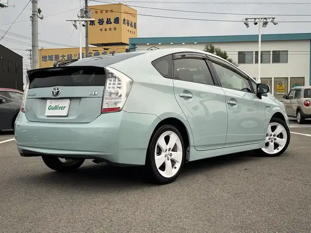 トヨタ プリウス S ツーリングセレクション 愛媛県 2011(平23)年 5.8万km アクアマイカメタリック 登録時走行距離：58069km/ディーラーOP純正ナビ/CD/DVD/BT/フルセグTV/ビルトインETC/バックカメラ/LEDヘッドライト/オートライト/フォグランプ/エンジンスタートボタン/スマートキー/ホワイトペイントアルミホイール/純正フロアマット/AAC