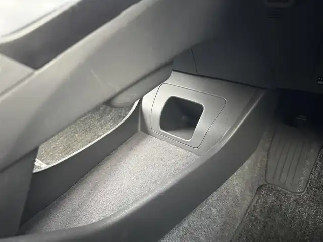 トヨタ プリウス S ツーリングセレクション 愛媛県 2011(平23)年 5.8万km アクアマイカメタリック 登録時走行距離：58069km/ディーラーOP純正ナビ/CD/DVD/BT/フルセグTV/ビルトインETC/バックカメラ/LEDヘッドライト/オートライト/フォグランプ/エンジンスタートボタン/スマートキー/ホワイトペイントアルミホイール/純正フロアマット/AAC