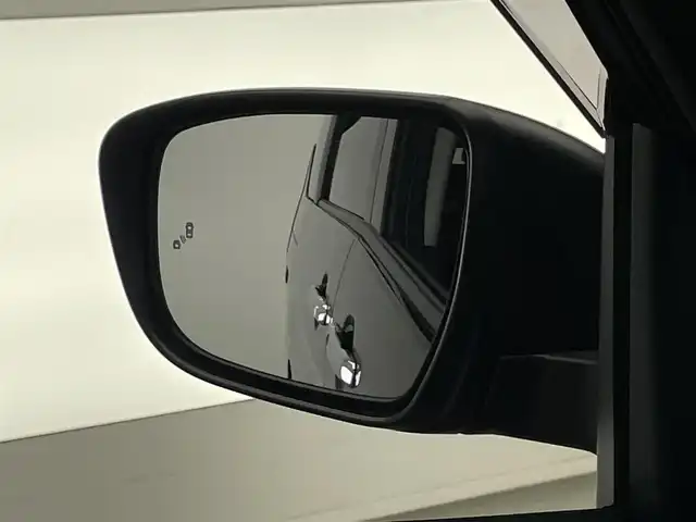 日産 セレナ e－パワー ハイウェイスター V 愛知県 2022(令4)年 1.1万km ダイヤモンドブラック 純正１０型ナビ　純正１１型後席モニター　プロパイロット　全方位カメラ　デジタルインナーミラー　ハンズフリー両側パワスラ　電動パーキングブレーキ　コーナーセンサー　セーフティパック　衝突軽減装置　禁煙車　アルパインサブウーファー　LEDオートライト　フォグランプ　ドアバイザー　純正ドライブレコーダー　