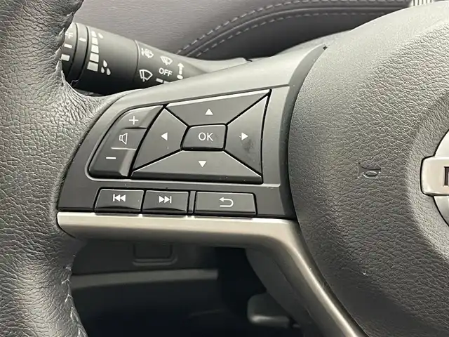 日産 セレナ e－パワー ハイウェイスター V 愛知県 2022(令4)年 1.1万km ダイヤモンドブラック 純正１０型ナビ　純正１１型後席モニター　プロパイロット　全方位カメラ　デジタルインナーミラー　ハンズフリー両側パワスラ　電動パーキングブレーキ　コーナーセンサー　セーフティパック　衝突軽減装置　禁煙車　アルパインサブウーファー　LEDオートライト　フォグランプ　ドアバイザー　純正ドライブレコーダー　