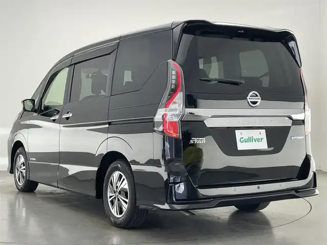 日産 セレナ e－パワー ハイウェイスター V 愛知県 2022(令4)年 1.1万km ダイヤモンドブラック 純正１０型ナビ　純正１１型後席モニター　プロパイロット　全方位カメラ　デジタルインナーミラー　ハンズフリー両側パワスラ　電動パーキングブレーキ　コーナーセンサー　セーフティパック　衝突軽減装置　禁煙車　アルパインサブウーファー　LEDオートライト　フォグランプ　ドアバイザー　純正ドライブレコーダー　