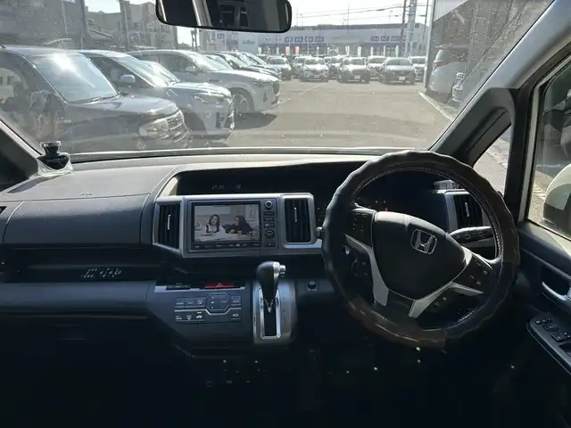 ホンダ ステップワゴン スパーダ Z インターナビセレ 大阪府 2013(平25)年 8.8万km ホワイトオーキッドパール 純正ナビ/純正フリップダウンモニター/ワンセグTV/両側パワースライドドア/全方位カメラ/バックカメラ/HIDヘッドライト/フォグランプ/電動格納ミラー/ビルトインETC